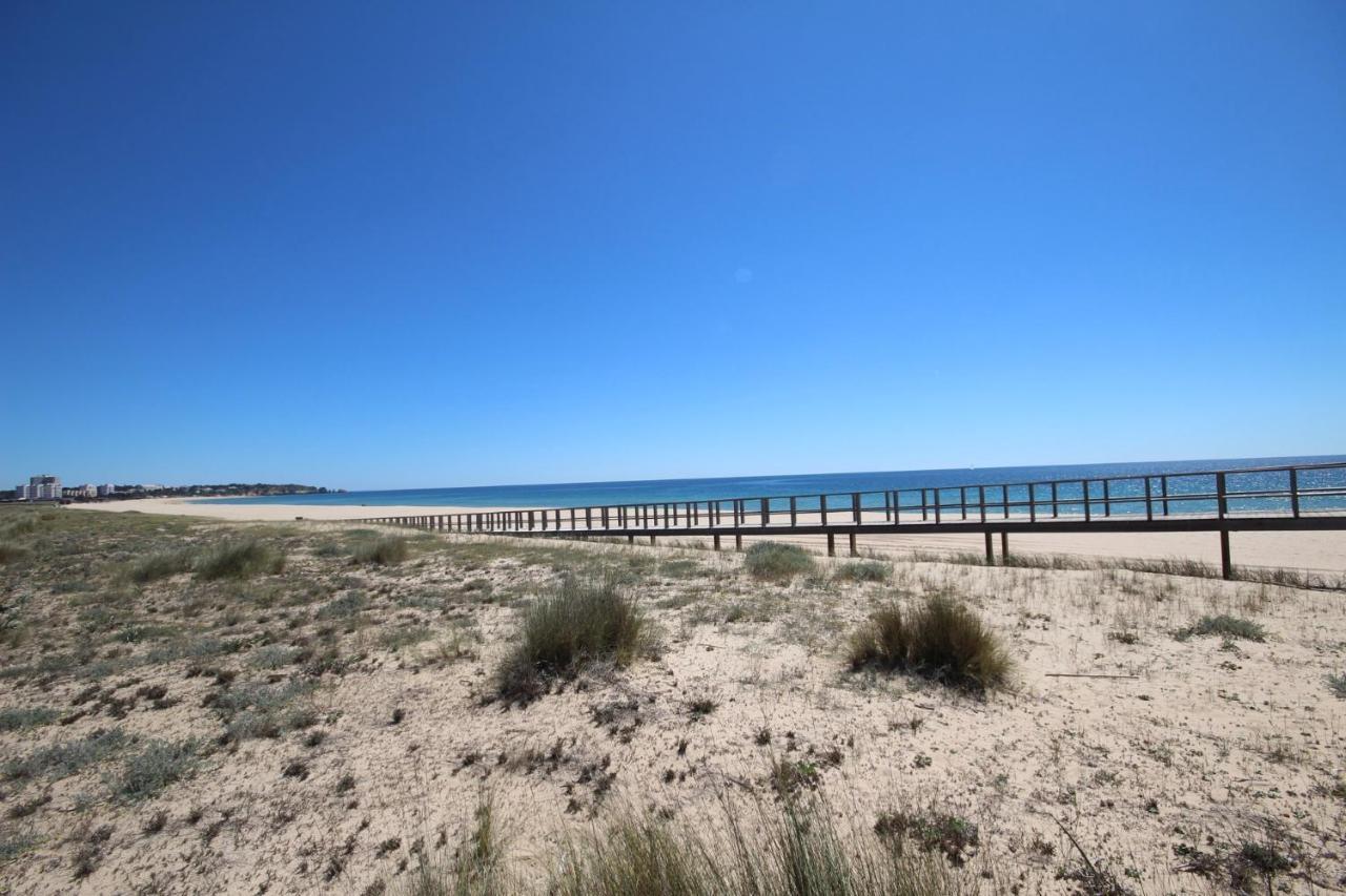 Apartment On The Beach By Amcf Alvor Exteriör bild